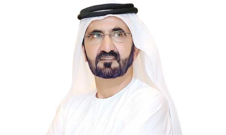 محمد بن راشد يشهد تخريج المرشحين الضباط في كلية زايد الثاني العسكرية