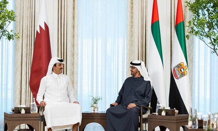 رئيس الدولة وأمير قطر يبحثان في أبوظبي العلاقات الأخوية