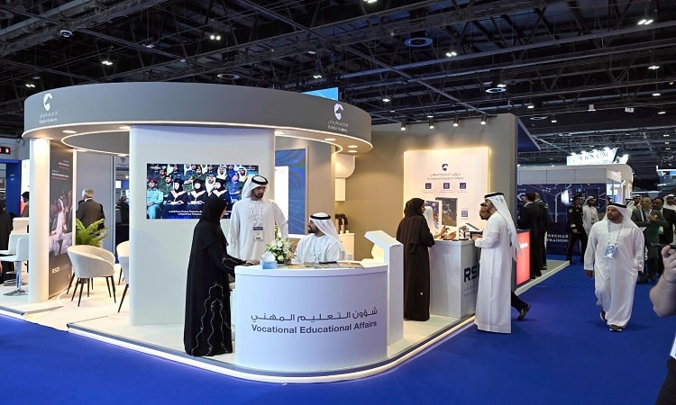 أكاديمية ربدان ومعهد الابتكار التكنولوجي يعرضان تقنيات متقدمة في القمة الشرطية