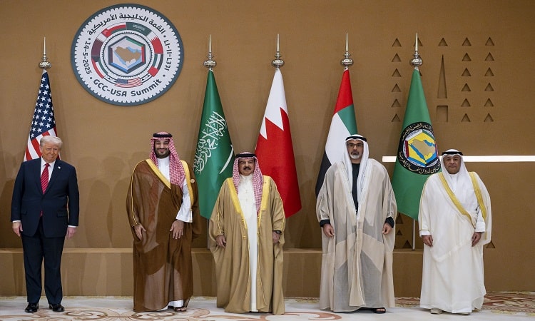 نيابة عن رئيس الدولة..ولي عهد أبوظبي يترأس وفد الإمارات في القمة الخليجية – الأمريكية في الرياض