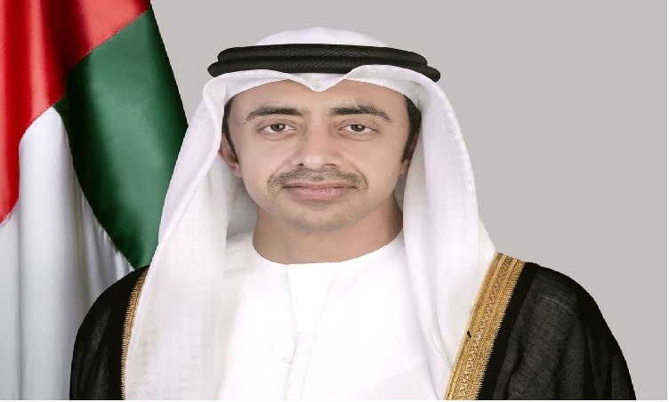 عبدالله بن زايد يدعو إلى ضبط النفس بين الهند وباكستان وعدم الانجراف نحو التصعيد العسكري