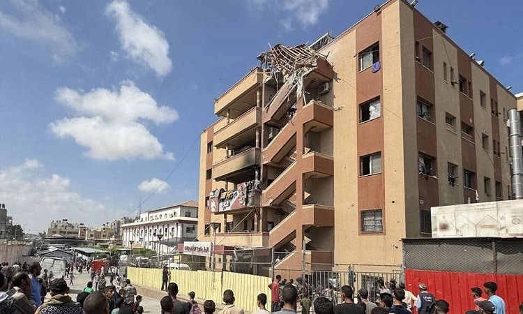 مجازر الصحفيين مستمرة.. مقتل 4 بقصف مستشفى ناصر في غزة