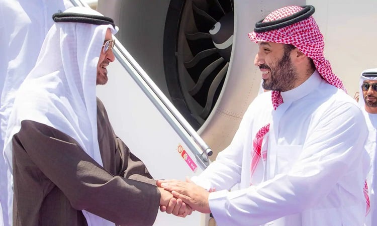 رئيس الدولة يصل الرياض في زيارة أخوية وولي عهد السعودية في مقدمة مستقبليه
