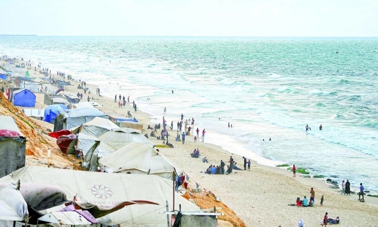 الإمارات و7 دول تطالب بتسريع تنفيذ خطة غزة