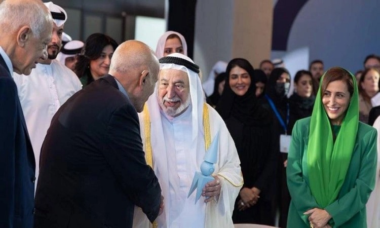 سلطان يدعم أبحاث وتطوير «صمام مجدي يعقوب» بمليوني دولار