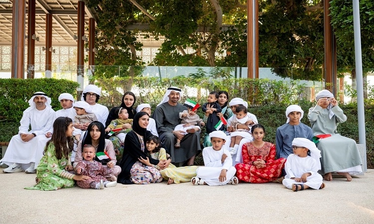 رئيس الدولة: شعب الإمارات العزيز والمقيمين على أرضها أبارك لكم عيد الاتحاد الـ 54