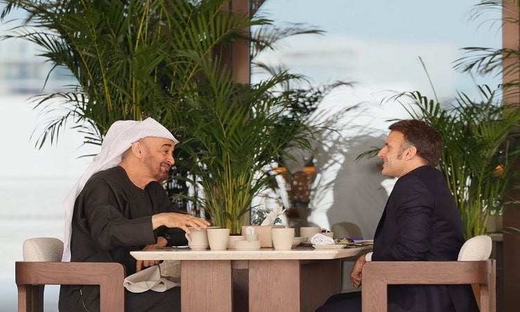 ماكرون لرئيس الدولة: لنواصل معاً تعزيز شراكتنا الاستراتيجية