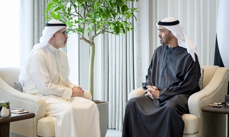 رئيس الدولة يستقبل وزير الخارجية الكويتي