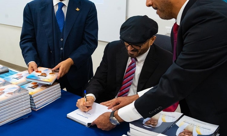 جامعة كاتوليكا بإيطاليا تحتفي بجمال سند السويدي