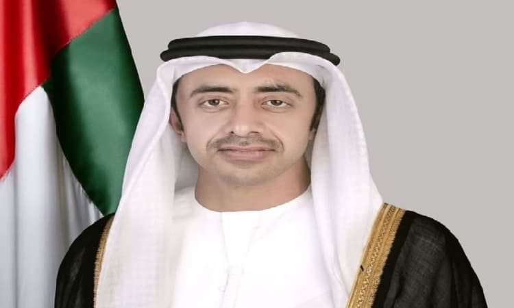 عبدالله بن زايد يؤكد دعم دولة الإمارات للإجراءات السيادية التي تتخذها مملكة البحرين لحماية أمنها الوطني