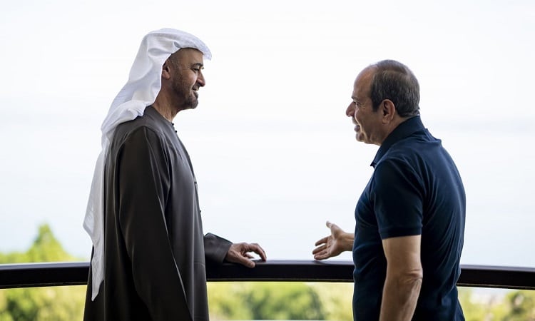 رئيس الدولة يلتقي الرئيس المصري على هامش المشاركة في قمة إيفيان لمجموعة السبع