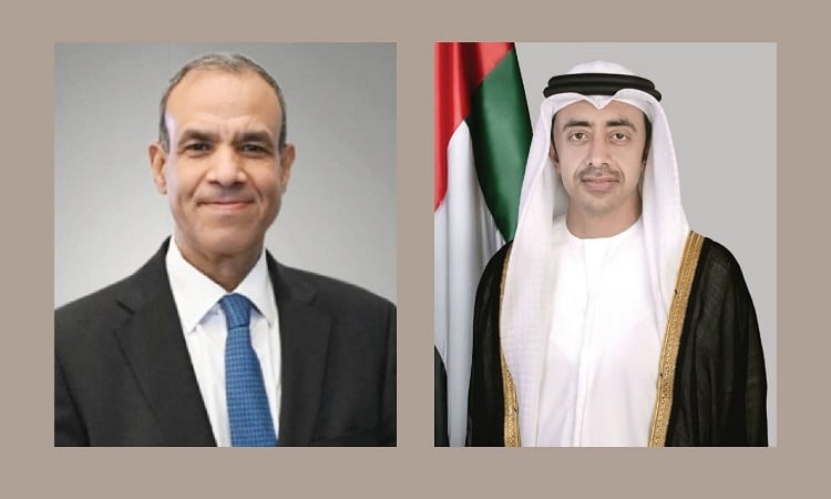 عبدالله بن زايد ووزير الخارجية المصري يبحثان هاتفياً التطورات الإقليمية